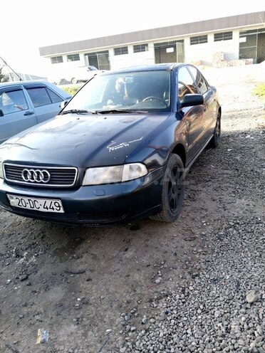 Audi A4 1996, 450,000 km - 1.8 l - Zərdab