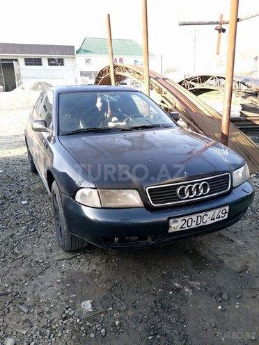 Audi A4 1996, 450,000 km - 1.8 l - Zərdab