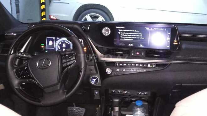 Lexus ES 300h 2021, 29,000 km - 2.5 l - Bakı