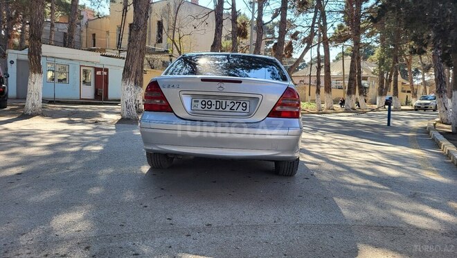 Mercedes C 240