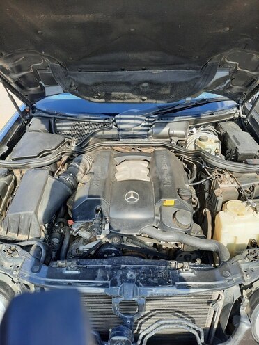 Mercedes E 240 2000, 258,505 km - 2.4 l - Gəncə