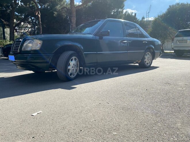 Mercedes E 220 1994, 312,540 km - 2.2 l - Bakı