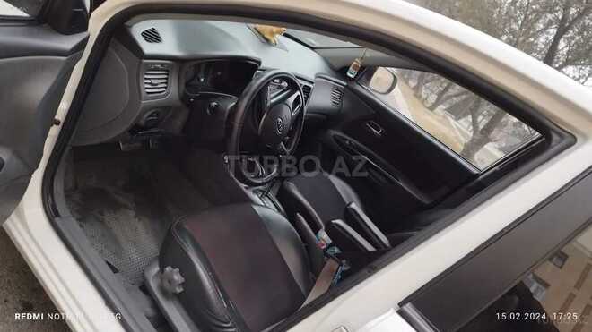 Kia Rio 2011, 252,000 km - 1.6 l - Bakı