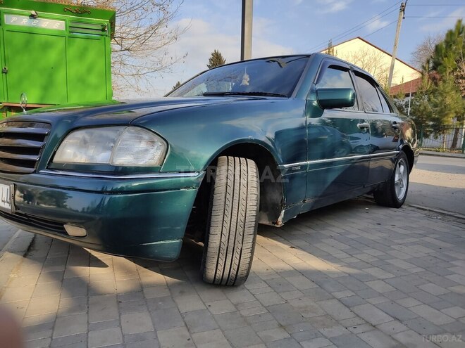 Mercedes C 180 1995, 446,000 km - 1.8 l - Saatlı