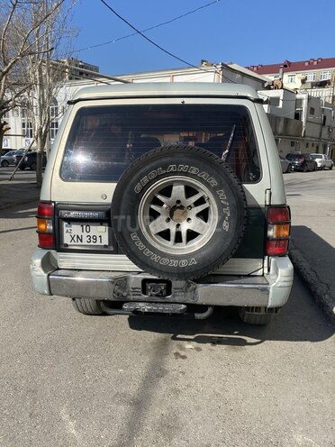 Mitsubishi Pajero 1994, 270,000 km - 2.8 l - Sumqayıt