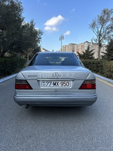Mercedes E 220 1993, 481,000 km - 2.2 l - Bakı
