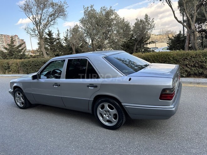 Mercedes E 220 1993, 481,000 km - 2.2 l - Bakı