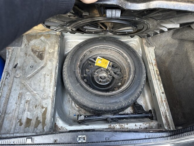 Mercedes E 220 1993, 481,000 km - 2.2 l - Bakı
