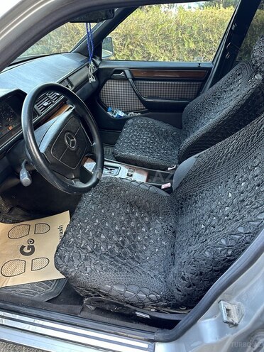 Mercedes E 220 1993, 481,000 km - 2.2 l - Bakı