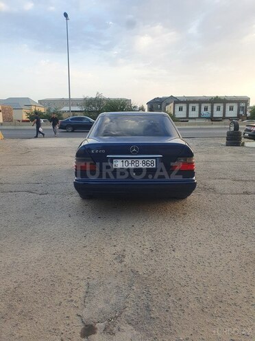 Mercedes E 220 1995, 280,067 km - 2.2 l - Bakı