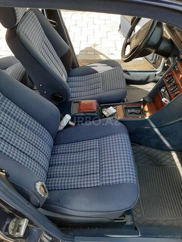 Mercedes E 220 1995, 280,067 km - 2.2 l - Bakı