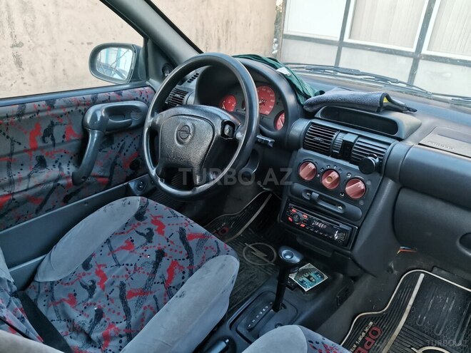 Opel Corsa 1994, 366,600 km - 1.4 l - Qusar
