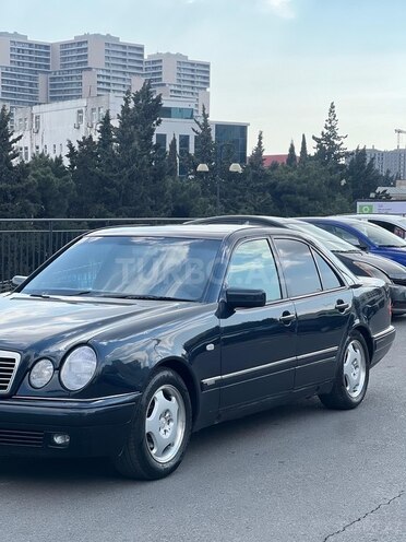 Mercedes E 220 1999, 615,737 km - 2.2 l - Bakı