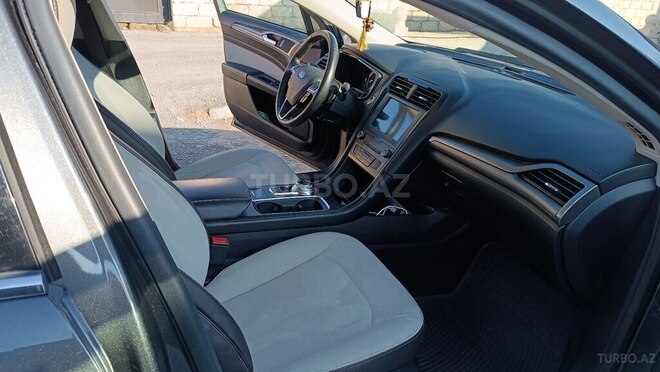 Ford Fusion 2019, 132,000 km - 1.5 л - Bakı
