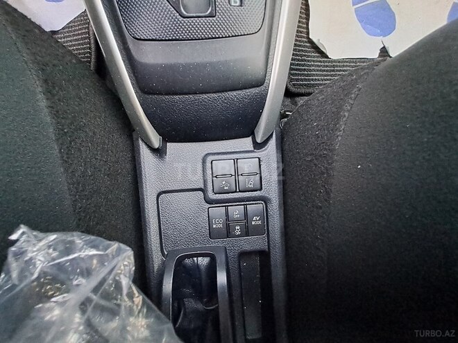 Toyota Corolla 2018, 207,000 km - 1.5 l - Bakı