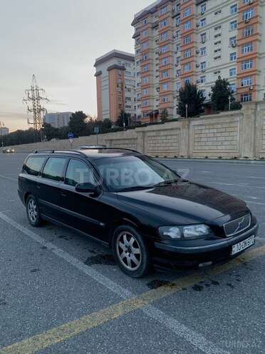 Volvo  2002, 280,000 km - 2.5 l - Bakı