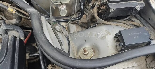 Mercedes E 230 1995, 533,722 km - 2.3 l - Sabirabad