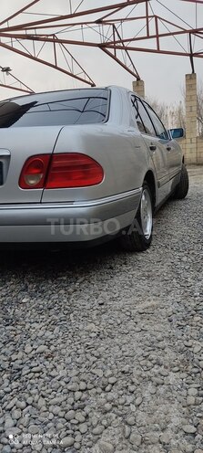Mercedes E 230 1995, 533,722 km - 2.3 l - Sabirabad