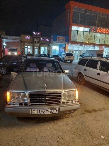 Mercedes E 220 1995, 440,665 km - 2.2 l - Bakı