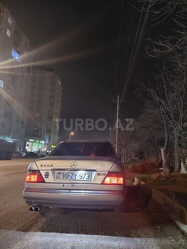 Mercedes E 220 1995, 440,665 km - 2.2 l - Bakı