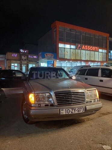 Mercedes E 220 1995, 440,665 km - 2.2 l - Bakı