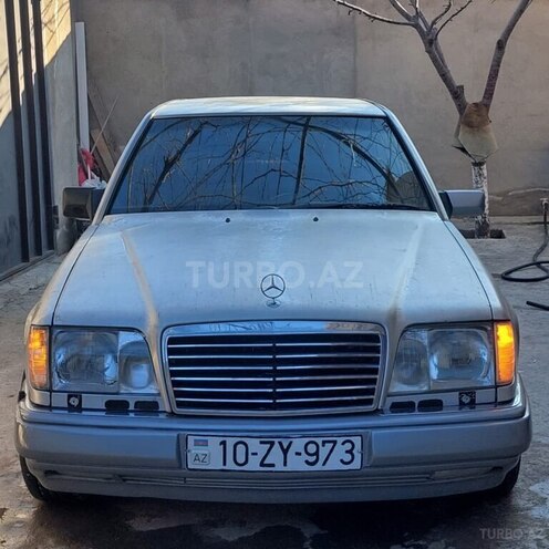 Mercedes E 220 1995, 440,665 km - 2.2 l - Bakı