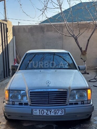 Mercedes E 220 1995, 440,665 km - 2.2 l - Bakı