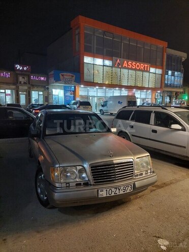 Mercedes E 220 1995, 440,665 km - 2.2 l - Bakı