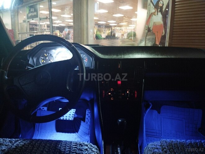 Mercedes E 220 1995, 440,665 km - 2.2 l - Bakı