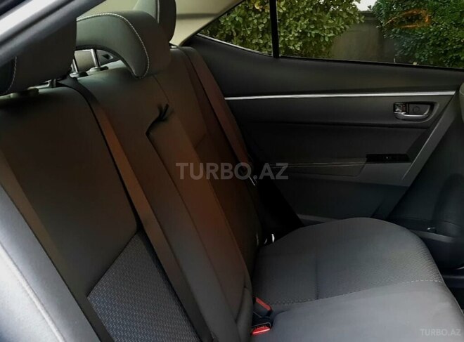 Toyota Corolla 2018, 65,000 km - 1.6 l - Bakı