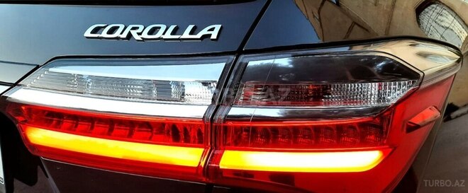 Toyota Corolla 2018, 65,000 km - 1.6 l - Bakı