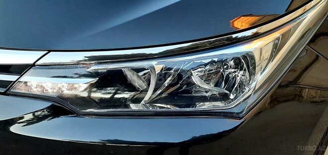 Toyota Corolla 2018, 65,000 km - 1.6 l - Bakı