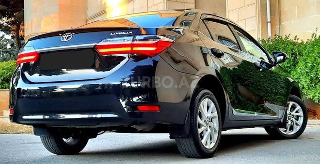 Toyota Corolla 2018, 65,000 km - 1.6 l - Bakı