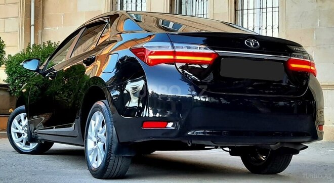 Toyota Corolla 2018, 65,000 km - 1.6 l - Bakı