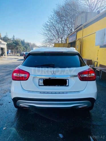 Mercedes GLA 200 2016, 180,000 km - 2.0 л - Bakı