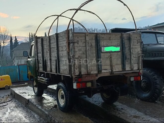 UAZ 3303 1992, 200,000 km - 2.4 л - Astara