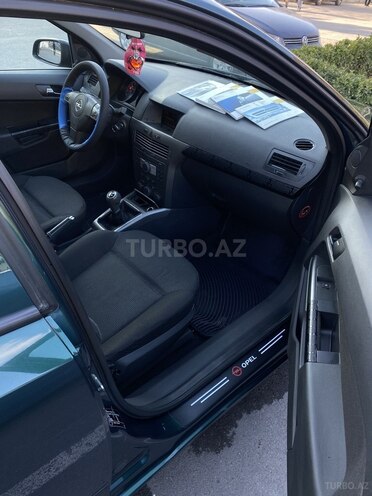 Opel Astra 2005, 215,000 km - 1.4 l - Bakı