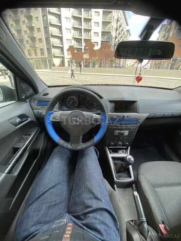 Opel Astra 2005, 215,000 km - 1.4 l - Bakı