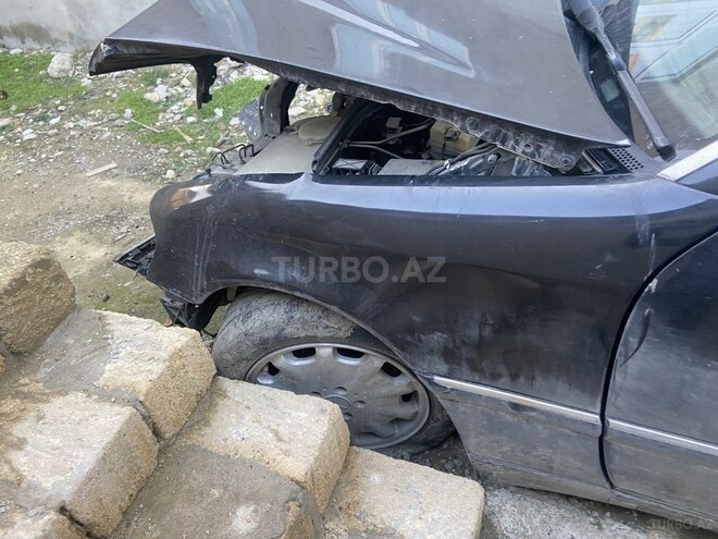 Mercedes C 230 1997, 342,786 km - 2.3 l - Bakı
