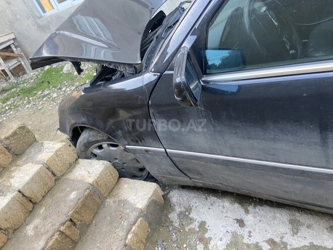 Mercedes C 230 1997, 342,786 km - 2.3 l - Bakı
