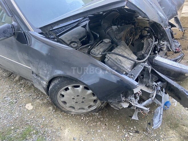 Mercedes C 230 1997, 342,786 km - 2.3 l - Bakı