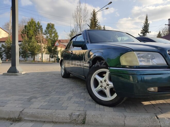 Mercedes C 180 1995, 446,000 km - 1.8 л - Sabirabad