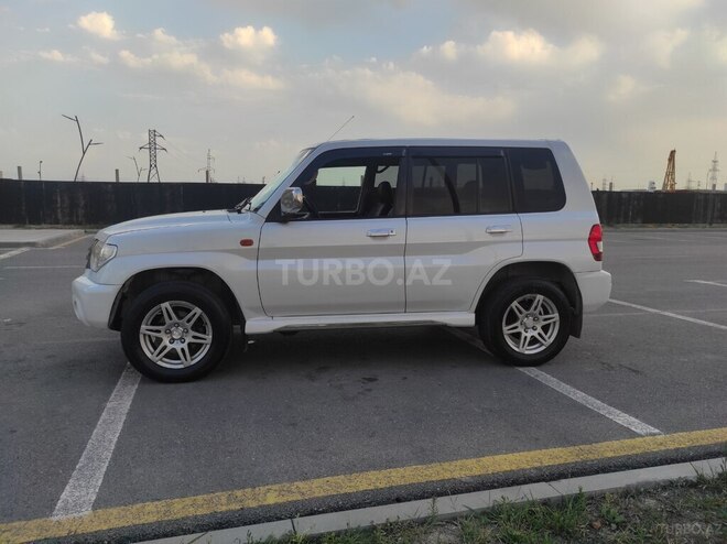 Mitsubishi Pajero io 2001, 345,000 km - 2.0 l - Sumqayıt
