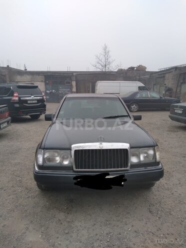 Mercedes E 200 1990, 358,852 km - 2.0 l - Bakı