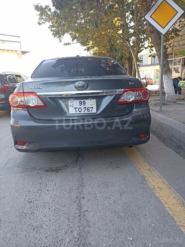 Toyota Corolla 2011, 116,000 km - 1.8 l - Salyan