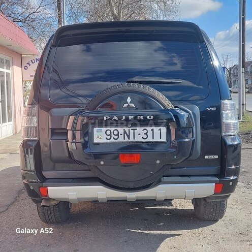 Mitsubishi Pajero 2009, 187,000 km - 3.5 l - Zaqatala