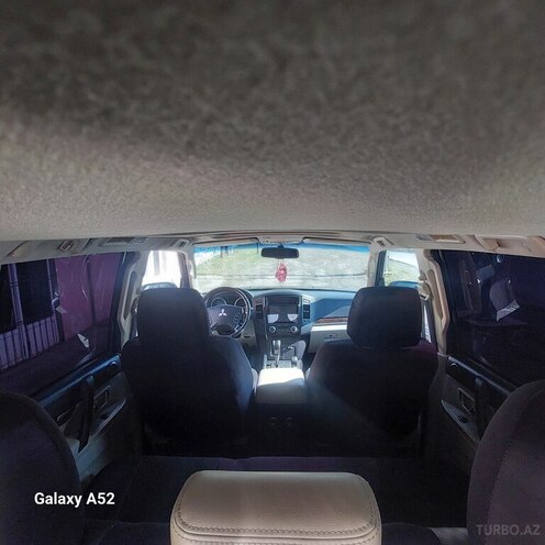 Mitsubishi Pajero 2009, 187,000 km - 3.5 l - Zaqatala