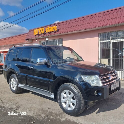 Mitsubishi Pajero 2009, 187,000 km - 3.5 l - Zaqatala