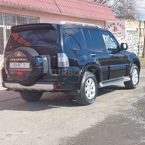 Mitsubishi Pajero 2009, 187,000 km - 3.5 l - Zaqatala