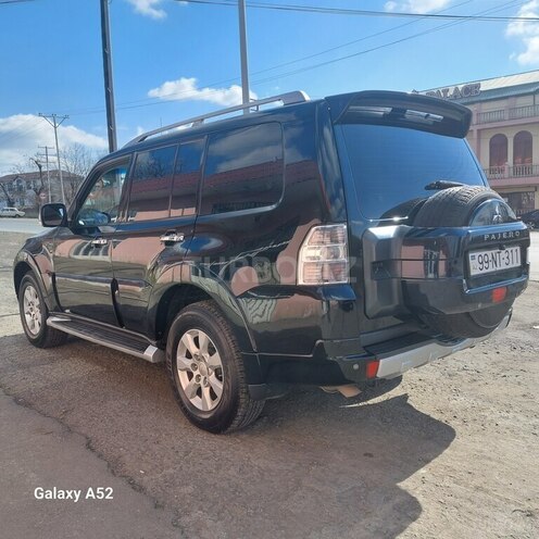Mitsubishi Pajero 2009, 187,000 km - 3.5 l - Zaqatala